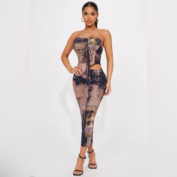 Fashion Nova Dresses & Skirts - Strapless Scrunch Top & Skirt Set